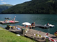 Berghütte Silberleiten in Österreich, Wanderung am Stausee entlang, wandern zur Bärschlagalm 06